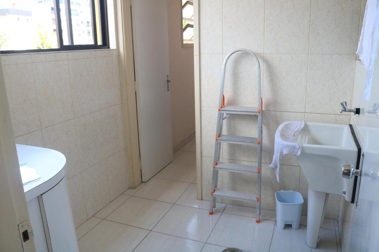 4 dormitórios no Guarujá, próximo ao Aquário! Sinta-se em casa! Esterno foto